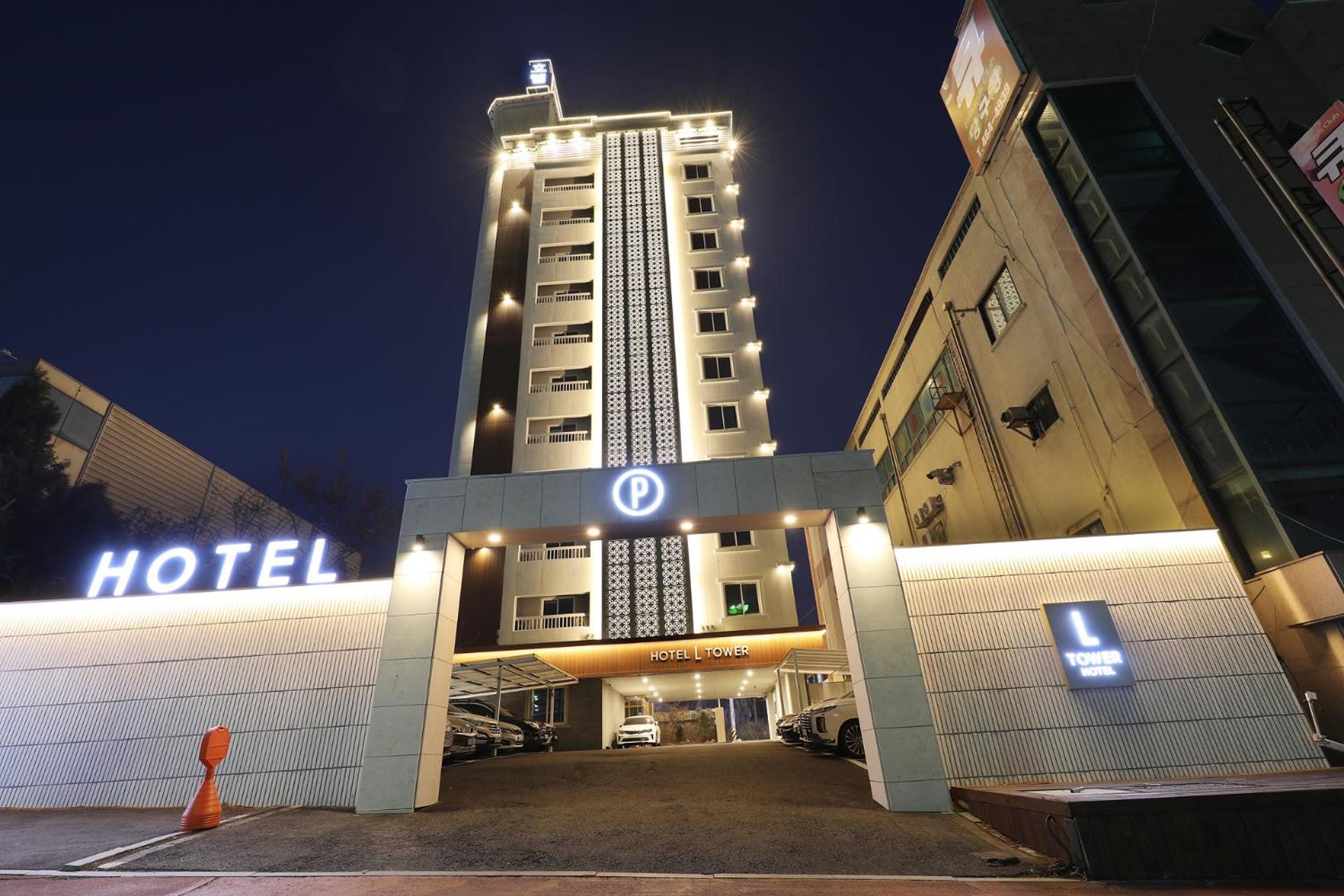 El Tower Hotel Gunsan Bagian luar foto